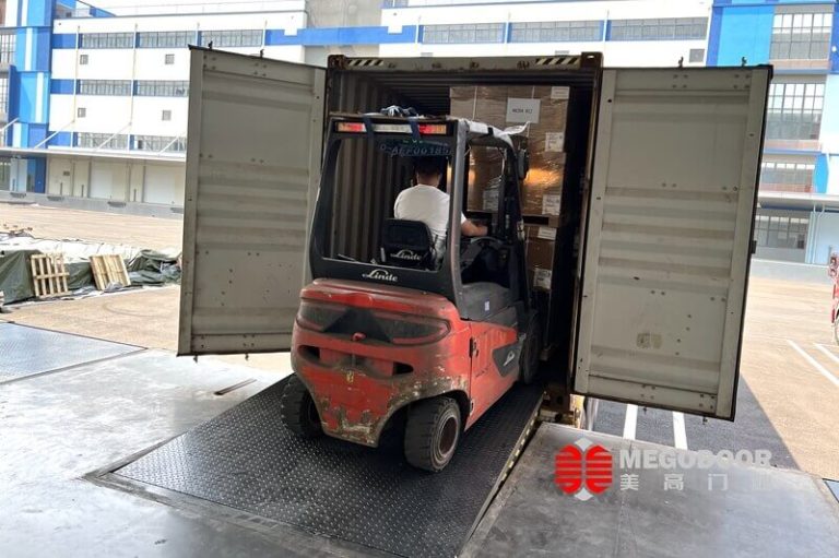 可以提升工厂出货效率的设备——液压装卸货平台缩略图